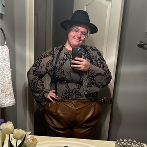 Meet your Posher, Madeline